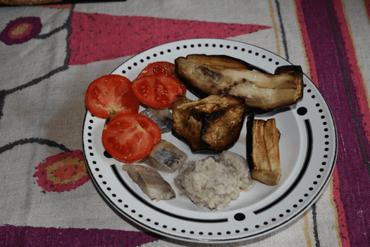 Breakfast: Herring; grilled eggplant; tomato Breakfast: Herring; grilled eggplant; tomato